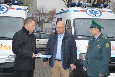 Przekazanie ambulansów na Ukrainę
